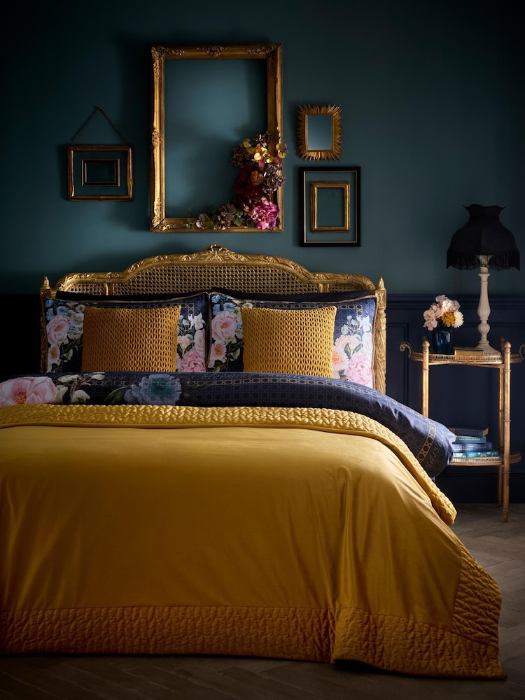 Laurence Llewelyn-Bowen Navy Bouquet List Cotton Duvet Cover & Pillowcase Set - Image 6 of 6