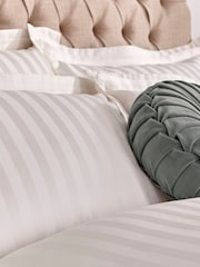 Laura Ashley Set of 2 Cream Shalford 400 Thread Count 100% Cotton Pillowcases - Image 3 of 5