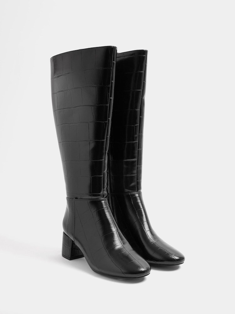 Yours Curve Black Croc Almond Toe Block Heel Boots In Extra Wide EEE Fit - Image 4 of 4 Yours Curve Black Croc Almond Toe Block Heel Boots In Extra Wide EEE Fit - Image 4 of 4