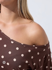 Brun polkaprikker - Yours Curve Limited T-skjorte med bare skuldre - Bilde 4 av 6