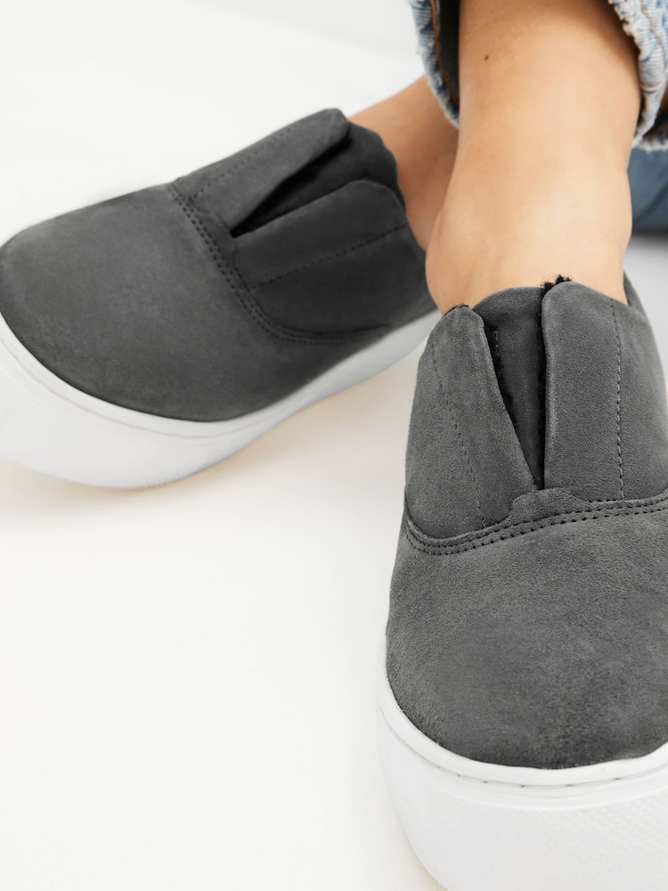 siva - Usnjeni športni copati z debelim podplatom in debelim podplatom Signature Forever Comfort® - Slika 2 iz 9
