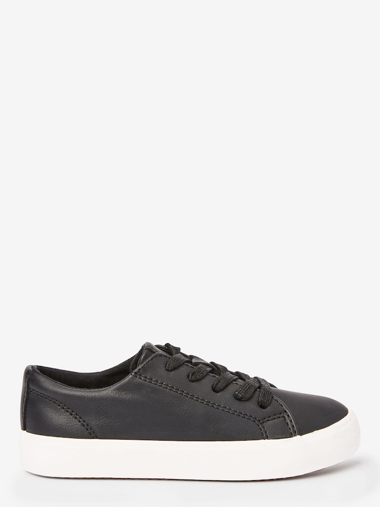 Schwarz - Schnürschuhe - Bild 1 von 4 Schwarz - Schnürschuhe - Bild 1 von 4