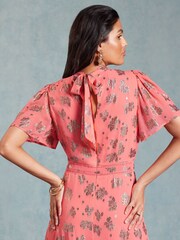 Love & Roses Pink Printed Metallic Flutter Sleeve Midi Dress - Image 3 of 4