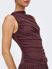 JDY Red Ruched Sleeveless Maxi Dress With Drop-Waist - Image 2 of 7