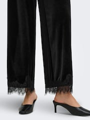 JDY Velvet Wide Leg Trousers with Lace Trim - Image 2 de 7