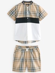 ألوان متعارضة أسمر/بيج فاتح - حزمة من شورت وتيشرت بكُم قصير وألوان متعارضة (3 شهور-12 سنوات) - صورة 4 من 6
