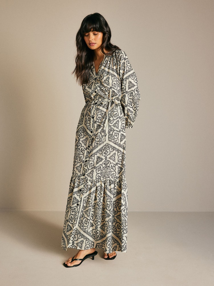 Black/White 100% Cotton Long Sleeve Dress - Image 1 of 8 Black/White 100% Cotton Long Sleeve Dress - Image 1 of 8