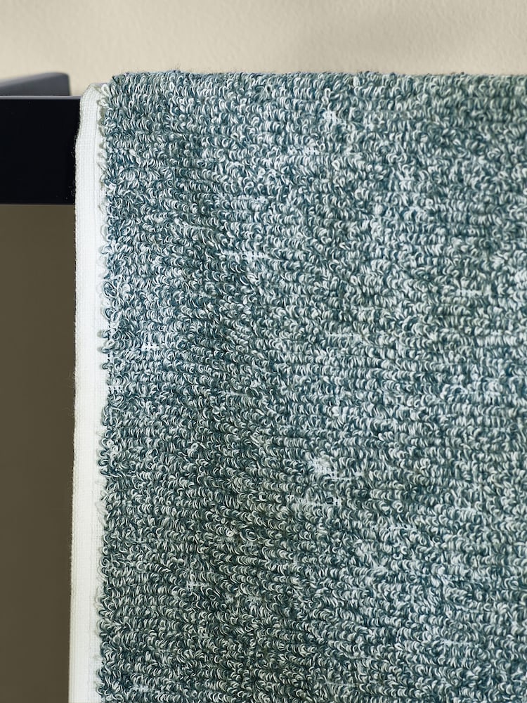 Green Textured 100% Cotton Towel - Image 7 of 7