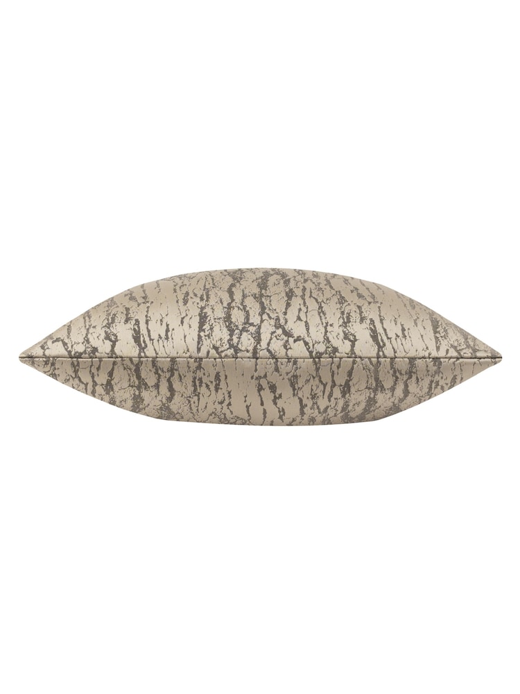 Prestigious Textiles 50 x 50cm Hamlet Feather Filled Cushion - Изображение 2 из 4 Prestigious Textiles 50 x 50cm Hamlet Feather Filled Cushion - Изображение 2 из 4