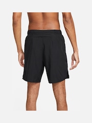 Черный - Nike Challenger Dri-FIT 7 Inch 2-in-1 Running Shorts - Изображение 2 из 18