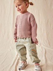 Sage zelena - Vezene kargo hlače (z žepi na hlačnicah) (3mths-7yrs) - Slika 1 iz 7