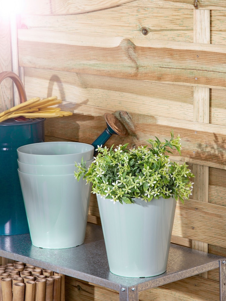 Wham Set of 4 Green Garden Studio 16cm Round Plastic Planters - Image 1 of 4