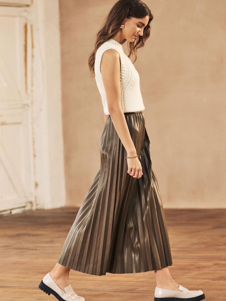 Tan Brown PU Pleated Midi Skirt - Image 2 of 7 Tan Brown PU Pleated Midi Skirt - Image 2 of 7
