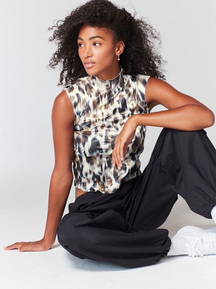 Brown/Khaki Green Leopard Print Textured Sleeveless Top - Image 1 of 7 Brown/Khaki Green Leopard Print Textured Sleeveless Top - Image 1 of 7
