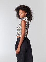Brown/Khaki Green Leopard Print Textured Sleeveless Top - Image 4 of 7