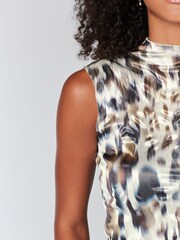 Brown/Khaki Green Leopard Print Textured Sleeveless Top - Image 5 of 7