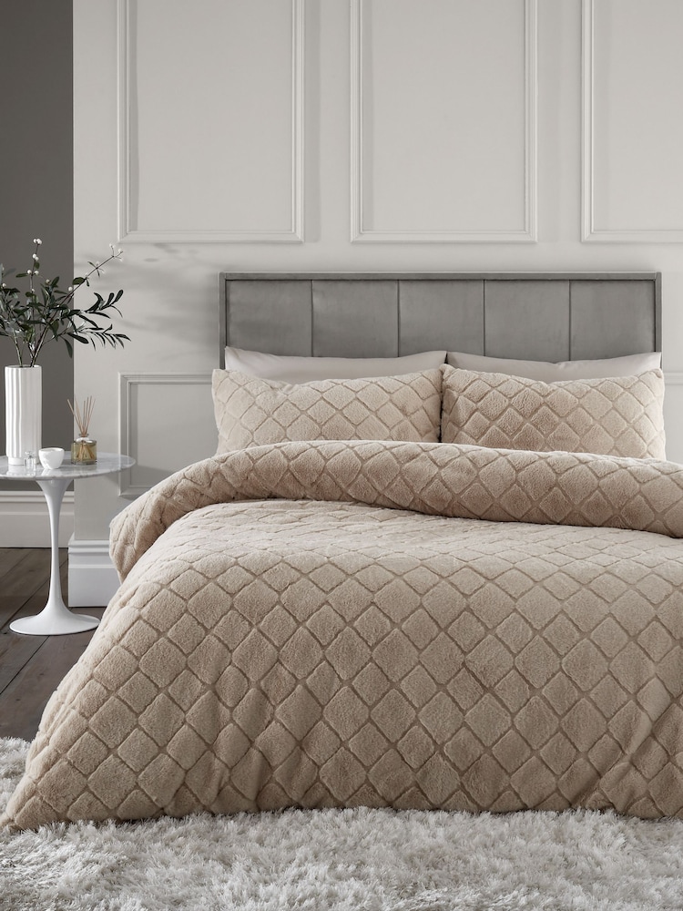 Catherine Lansfield Soft Diamond Cosy and Warm Fleece Duvet Cover Set - Изображение 1 из 4