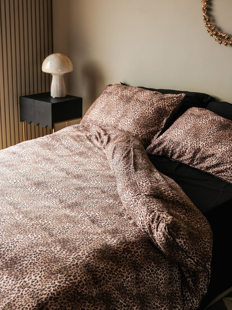 Rockett St George 200 Thread Count Duvet Cover and Pillowcase Set - Image 1 of 5 Rockett St George 200 Thread Count Duvet Cover and Pillowcase Set - Image 1 of 5
