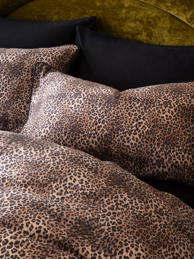 Rockett St George 200 Thread Count Duvet Cover and Pillowcase Set - Image 2 of 5