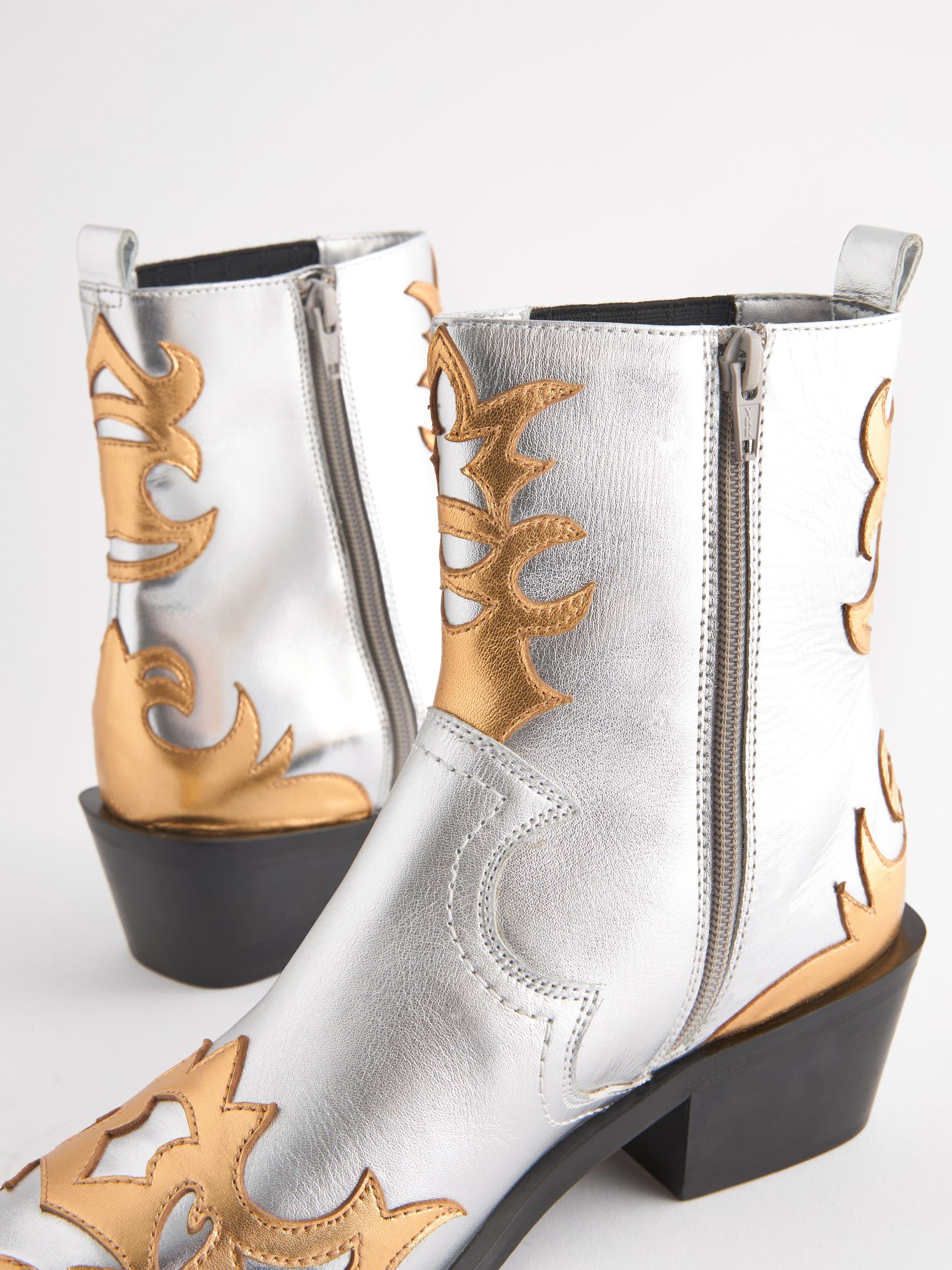 Premium cowboy boots clearance