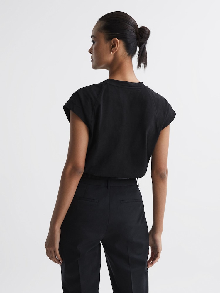 Reiss Black Kelly Cotton Crew Neck Raglan Sleeve T-Shirt - Image 4 of 4