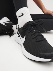 Nike Black/White Revolution 7 Road Running Trainers - Image 2 of 11