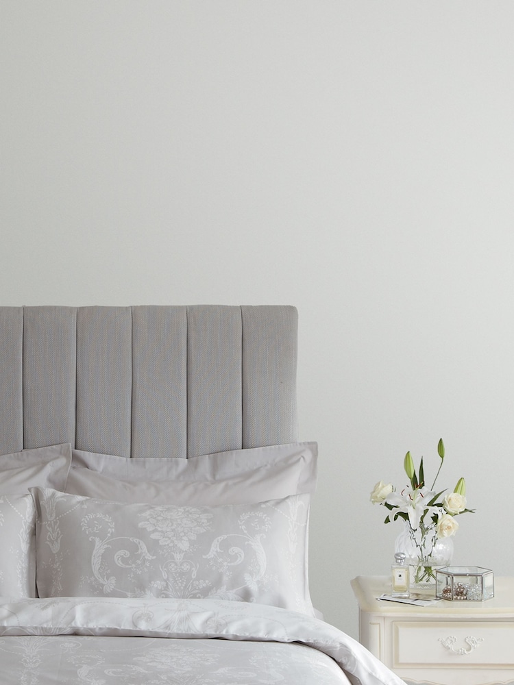 Laura Ashley Silver White Matt Emulsion 2.5Lt Paint - Image 1 of 4