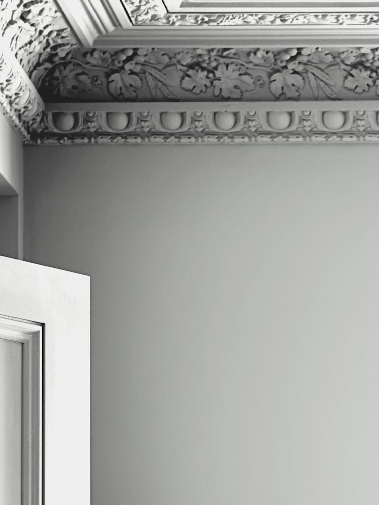 Laura Ashley Silver White Matt Emulsion 2.5Lt Paint - Image 2 of 4