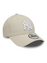 New Era New York Yankees Essential 9FORTY Cap - Image 4 of 5