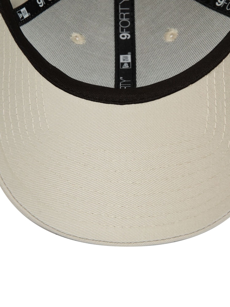 New Era New York Yankees Essential 9FORTY Cap - Image 5 of 5