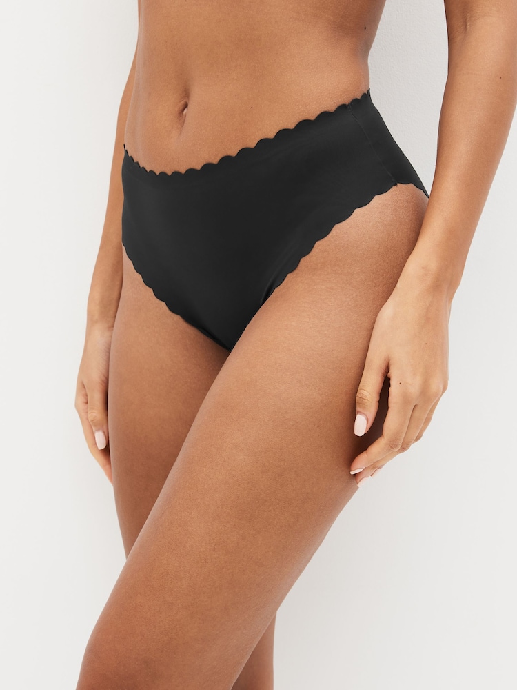 Schwarz - No VPL Slips mit Bogenkante - Bild 1 von 4 Schwarz - No VPL Slips mit Bogenkante - Bild 1 von 4
