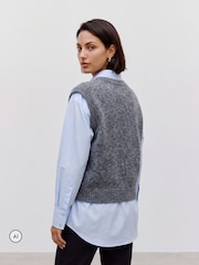 VERO MODA Grey Sleeveless Round Neck Horse Knitted Vest - Image 4 of 6