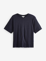 Marineblau/blau - Premium T-Shirt in Slim Fit aus 100 % Leinen mit Rundhalsausschnitt - Bild 5 von 6