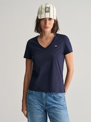 Blau - GANT Shield Logo T-Shirt mit V-Ausschnitt 100 % Baumwolle - Bild 1 von 6