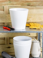 Wham Set of 4 White Garden Studio 18cm Round Plastic Planters - Image 1 of 4