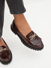 Jagodno rdeča - Mokasini z verižno obrobo Forever Comfort® - Slika 2 iz 7