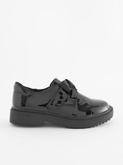 Schwarzes Lackleder - Schuhe mit Klettverschluss und Schleife - Bild 2 von 5