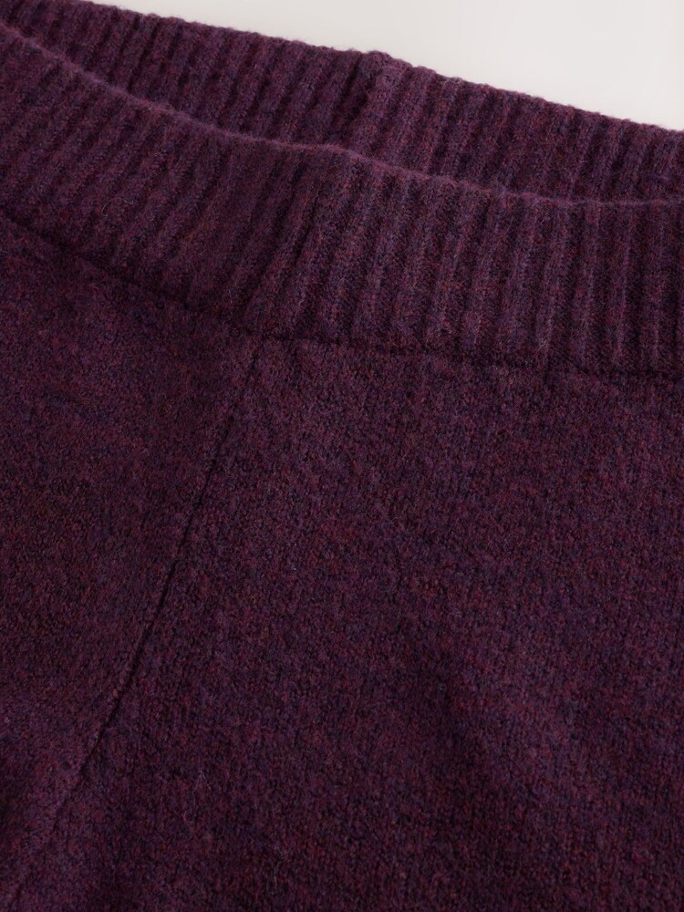 ბადრიჯნის იისფერი - Knitted Wide Leg Joggers - სურათი 2 3-დან ბადრიჯნის იისფერი - Knitted Wide Leg Joggers - სურათი 2 3-დან