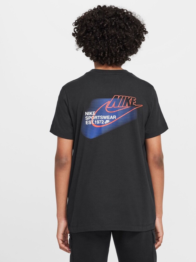 Schwarz - Nike T-Shirt mit Grafik - Bild 2 von 4 Schwarz - Nike T-Shirt mit Grafik - Bild 2 von 4