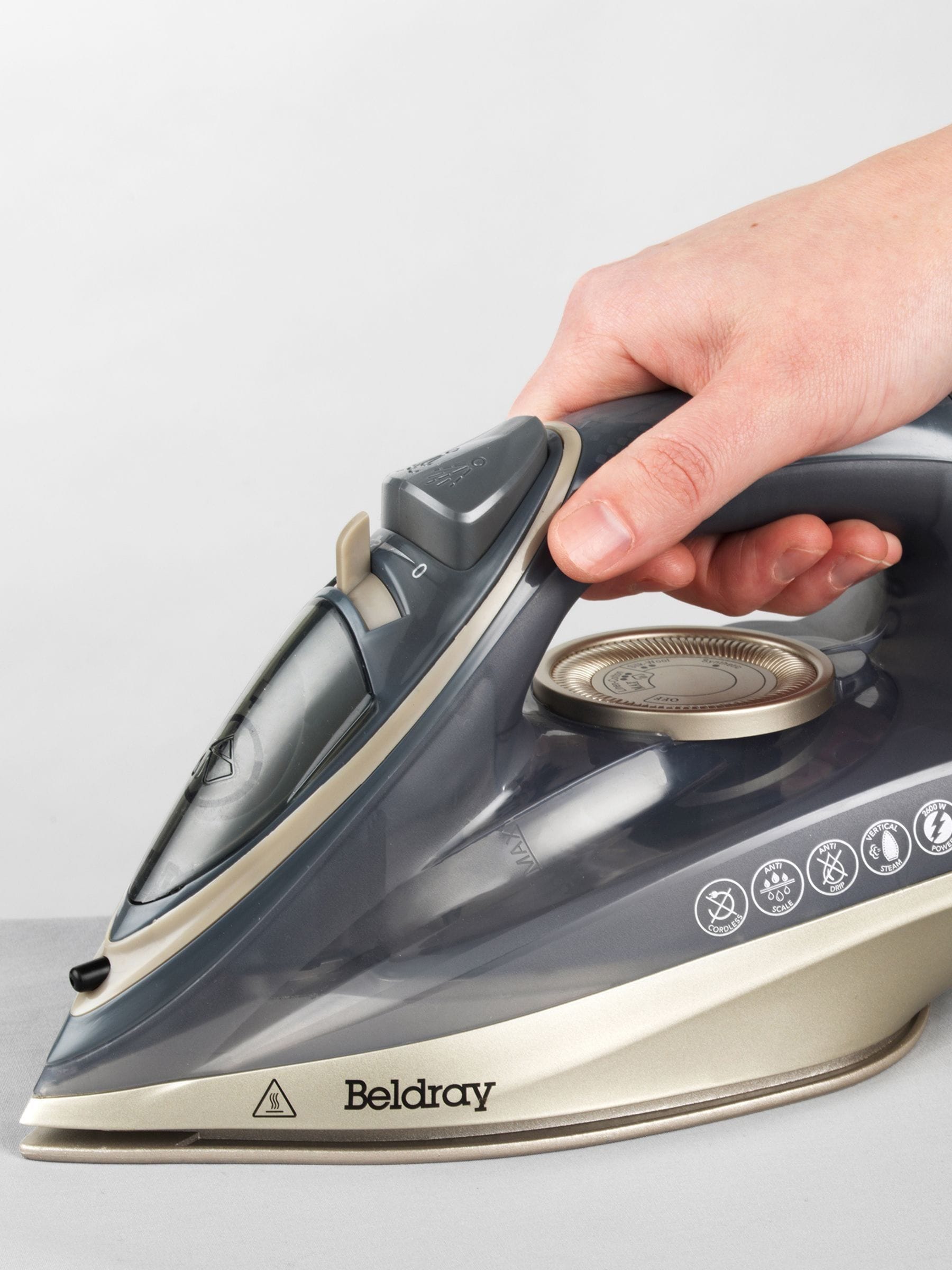 Beldray 2 in 1 cordless steam iron on sale