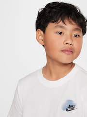 Weiß - Nike T-Shirt mit Grafik - Bild 3 von 5