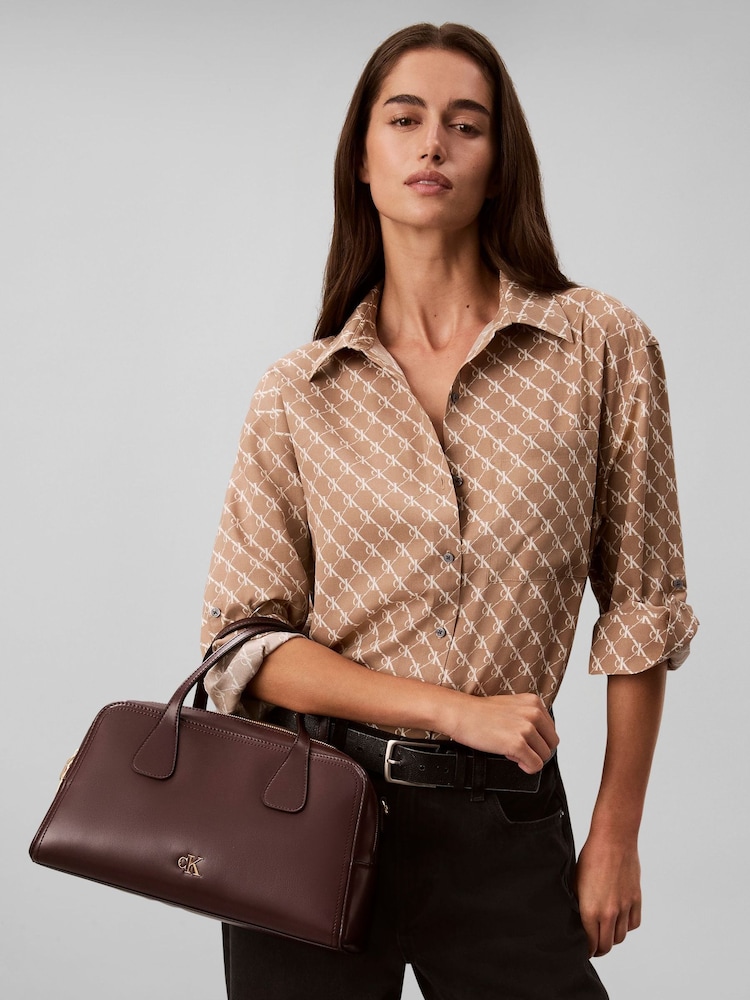 Sac de quilles Calvin Klein Monogram Matériel - Image 1 de 4 Sac de quilles Calvin Klein Monogram Matériel - Image 1 de 4