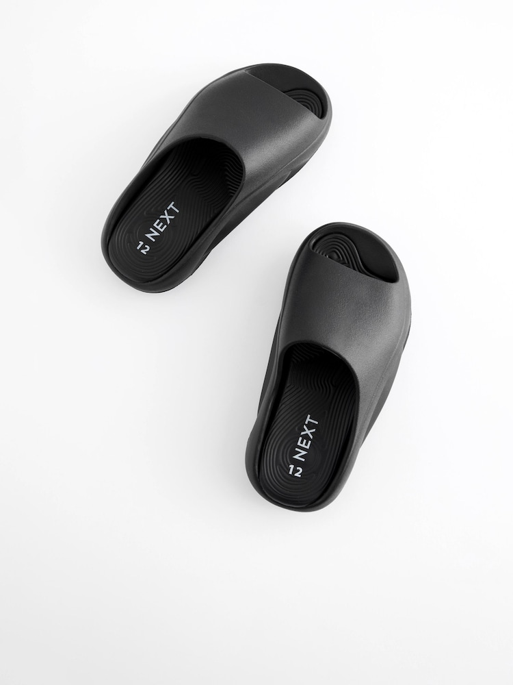 Black/Green Sliders - Image 1 of 6