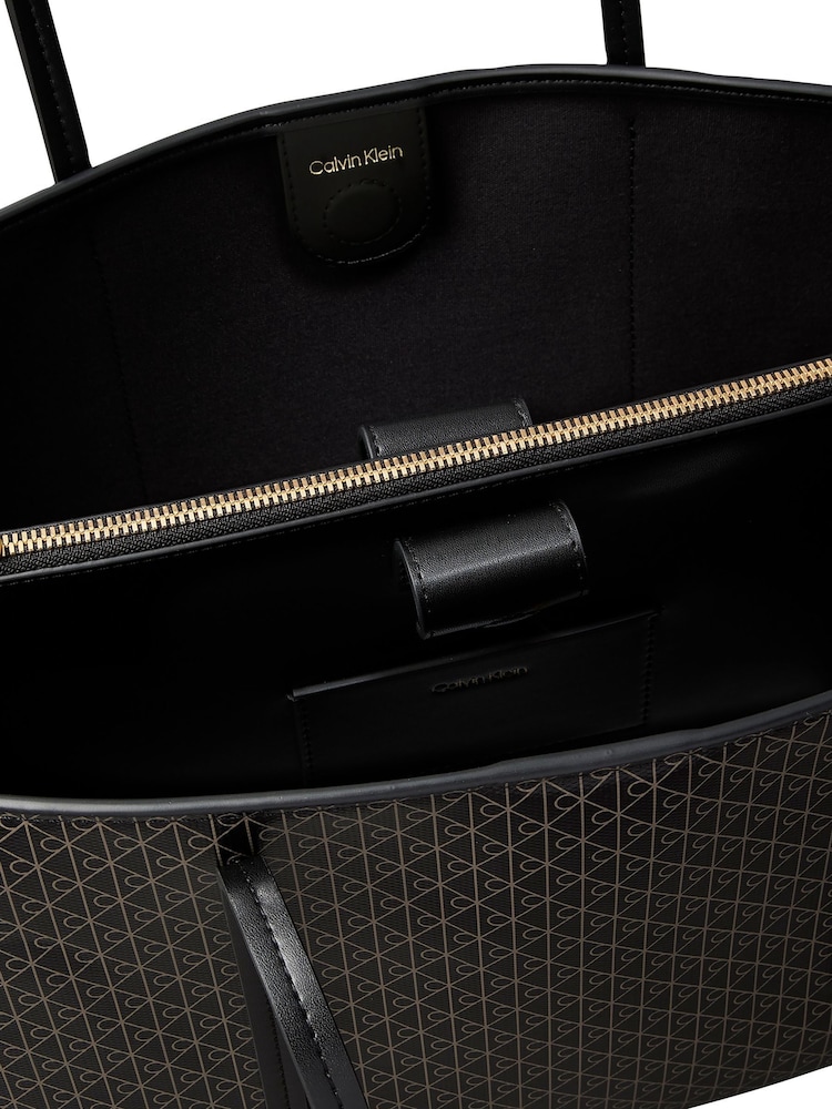 Calvin Klein Allover Emblem Logo Tote Bag - صورة 4 من 4 Calvin Klein Allover Emblem Logo Tote Bag - صورة 4 من 4