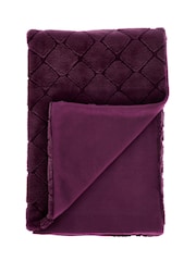 Catherine Lansfield Purple Teddy Cosy and Soft Diamond Fleece Throw - Image 4 of 4