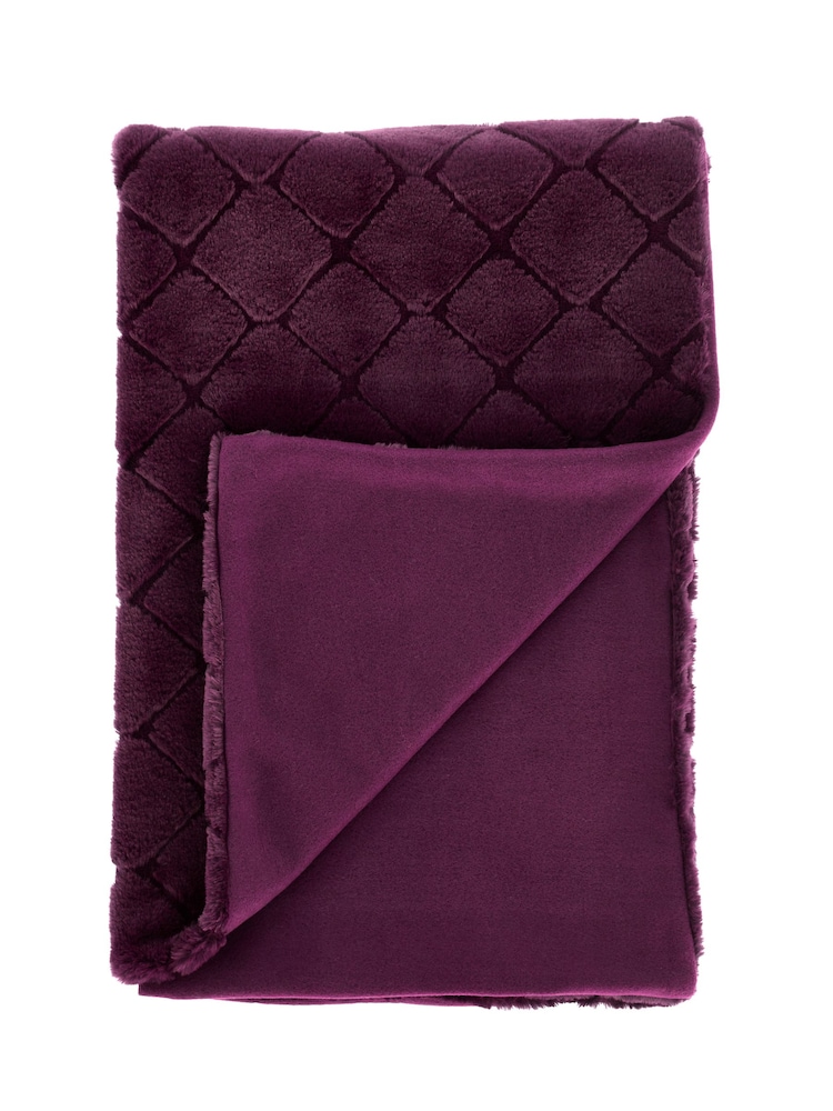 Catherine Lansfield Purple Teddy Cosy and Soft Diamond Fleece Throw - Image 4 of 4
