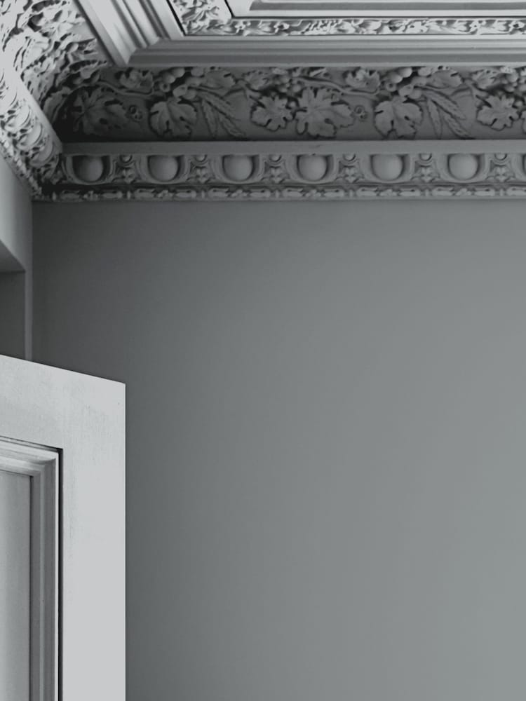 Laura Ashley Slate Grey Matte Emulsion Paint - Image 2 of 4
