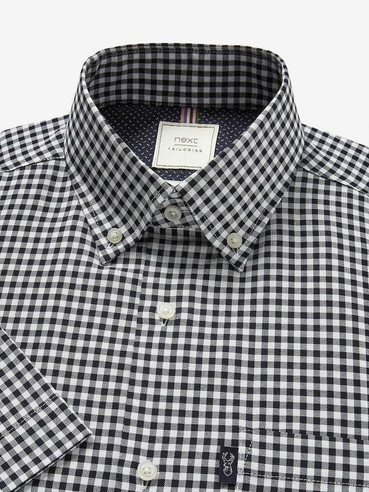 Mornariška modra/bela karirasta gingham - Standardni kroj - Oxford srajca s kratkimi rokavi in gumbi Easy Iron - Slika 4 iz 4 Mornariška modra/bela karirasta gingham - Standardni kroj - Oxford srajca s kratkimi rokavi in gumbi Easy Iron - Slika 4 iz 4