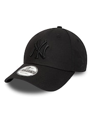 New Era® New York Yankees Essential 9FORTY 100% Cotton Cap - Image 3 of 5