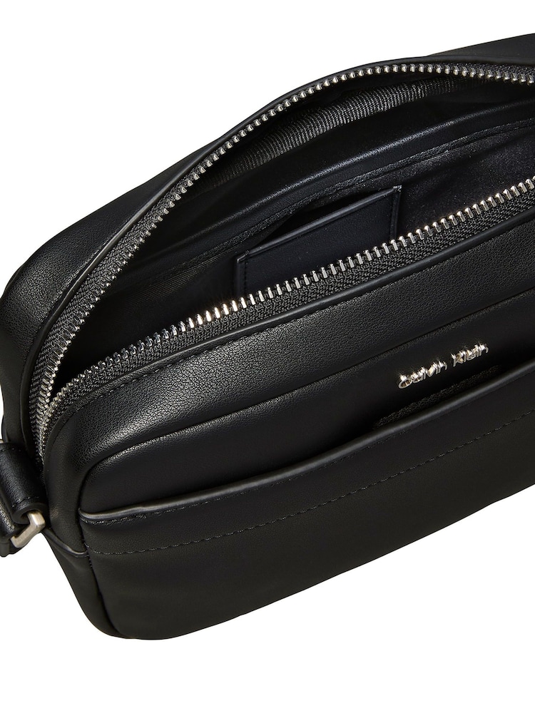 Calvin Klein Black Raised Logo Pouch - Image 3 of 3